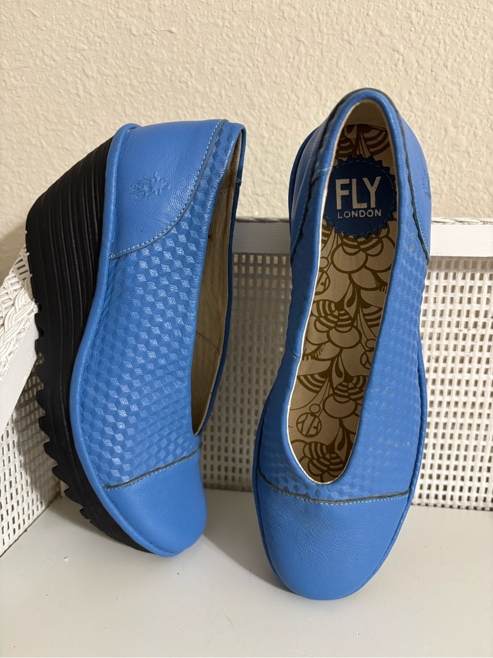 FLY London Women's  Yena Yaz Blue Slip-On Wedge Heels - EU 39 (8-8.5) Like-New